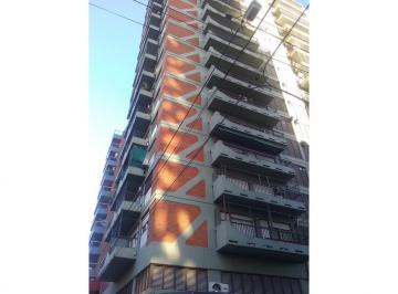 Departamento · 75m² · 4 Ambientes · 1 Cochera · Oportunidad. 4 Ambientes con Cochera y Baulera.