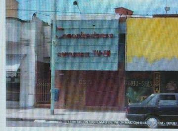 Local comercial , Pompeya · Local Sobre Vía Publica