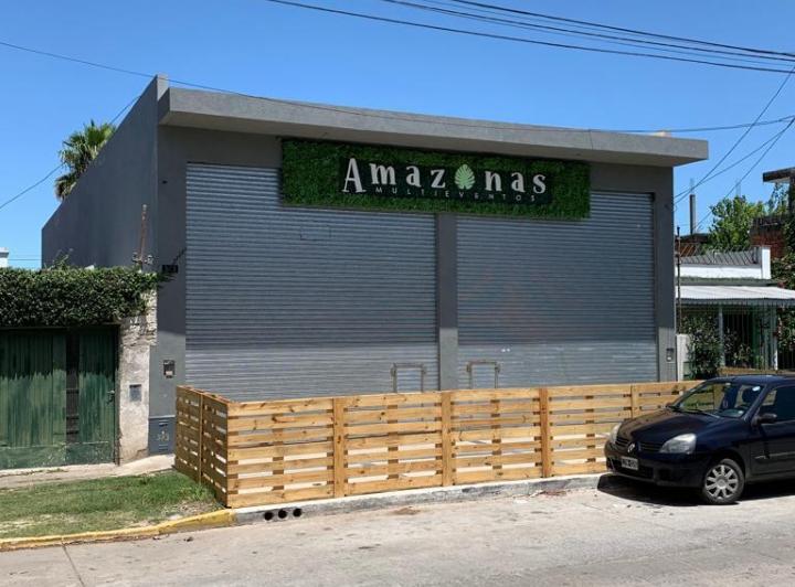 Local comercial · 248m²
