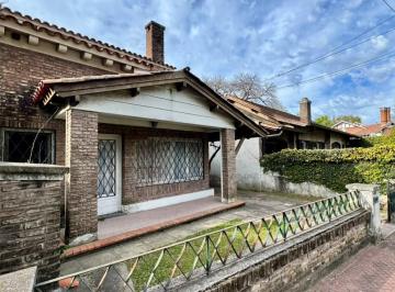 Casa · 150m² · 5 Ambientes · 2 Cocheras · Casa en Venta de 4 Dorm. a Reciclar en Fishertón