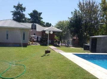 Casa · 130m² · 4 Ambientes · 1 Cochera · Venta - Casa, 3 Dorm, Pileta y Parque - Parque de Las Naciones, Guernica