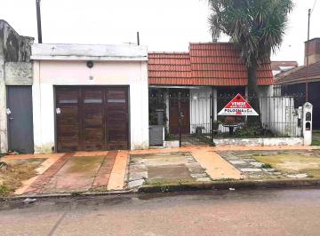 Casa de 3 ambientes, Mar del Plata · Vivienda 3 Amb. Garaje, 88 m², Lote 9,53x24,30. en 9 de Julio 6300