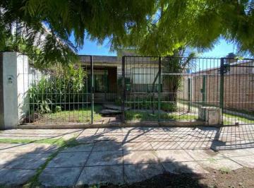 Casa · 70m² · 3 Ambientes · 1 Cochera · Casa en Venta en Villa Tesei