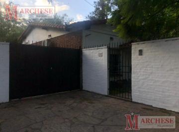Casa · 130m² · 3 Ambientes · 2 Cocheras · Casa 3 Ambientes en Venta en Villa Santos Tesei