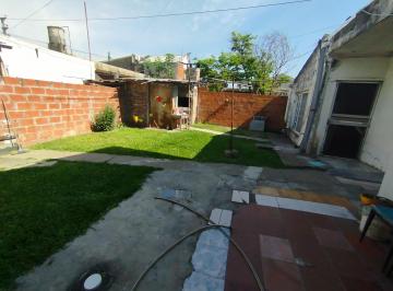 Parque parrilla · Venta Casa Cuatro Ambientes Grand Bourg Av!