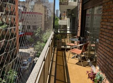 Departamento de 4 ambientes, Recoleta · 4 Ambientes con Dependencias Al Frente con Balcon Corrido