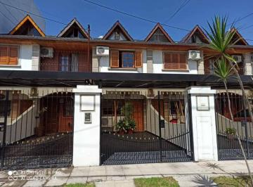 Casa de 4 ambientes, La Matanza · Triplex 4 Ambientes Cochera Fondo Libre Venta Villa Luzuriaga