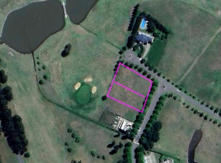 Terreno · 2300m²