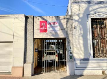 Casa · 80m² · 4 Ambientes · Casa en Venta Rosario Alberdi.