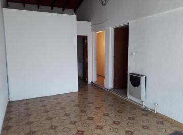 Casa · 120m² · 5 Ambientes · 2 Cocheras · Casa - La Plata