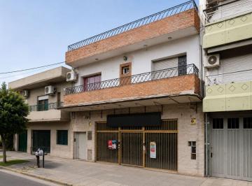 PH de 3 ambientes, La Matanza · PH 3 Ambientes, Planta Alta Al Frente. en Zona Comercial