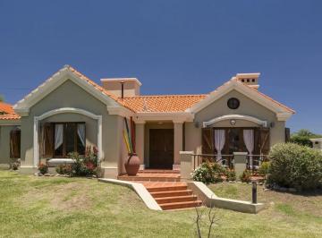 Casa , Capilla del Monte · ¡Nuevo Valor! Magnífica Residencia en B° Valenti - Capilla del Monte (01 - 458)