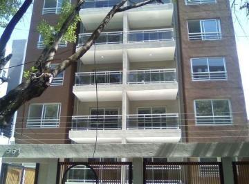 Departamento · 55m² · 2 Ambientes · 1 Cochera · 2 Amb Amplio Impecable Al Fte Balcon y Cochera