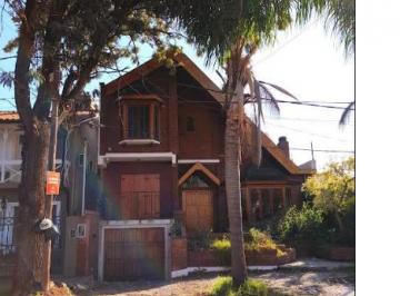 Casa de 5 ambientes, Morón · Venta: Chalet. Castelar Norte
