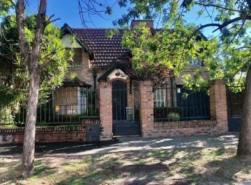 Casa · 170m² · 4 Ambientes · 1 Cochera · Casa - Ituzaingó Norte