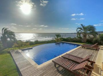 Foto1 · Espectacular Casa en Punta Ballena Sobre El Mar