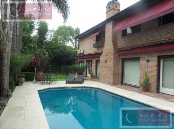 Casa · 380m² · 6 Ambientes · Casaen Venta de 4 Dorm. - Las Lomas - Jockey