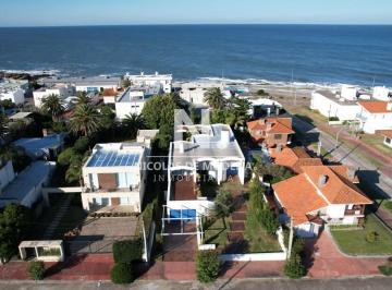Foto1 · Hermosa Casa en Venta en Zona de La Península.