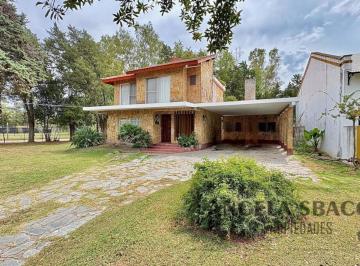 Casa · 130m² · 5 Ambientes · 2 Cocheras · Excelente Casa Sobre Colectora de Ruta 8 Km 78!.