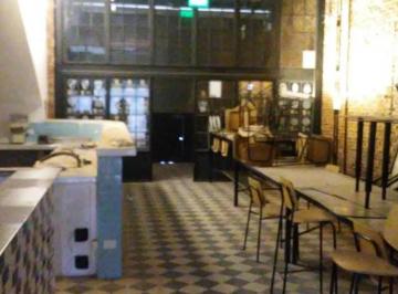 Local comercial · 190m² · 4 Ambientes · Local Hecho a Nuevo con Renta Vigente