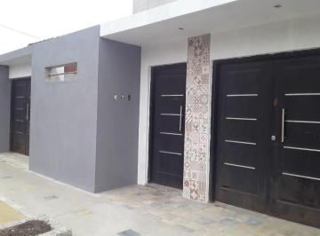 Casa · 70m² · 3 Ambientes · 1 Cochera · Venta de Duplex en Complejo Residencial en Castelar