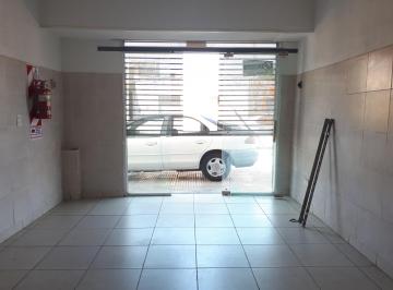 Local comercial de 2 ambientes, La Matanza · Local en Zona Comercial I. Casanova. Reciclado a Nuevo Toma Permuta