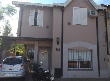 Casa · 160m² · 4 Ambientes · 1 Cochera · Casa en Venta en Victoria
