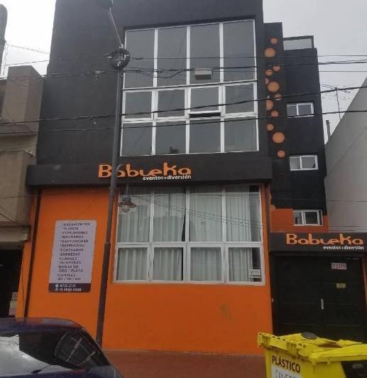 Local comercial · 450m² · 8 Ambientes