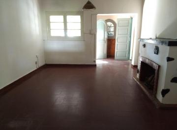 Foto · Casa en Venta con Dos Departamentos de Dos Dorm. y Otro de un Dormitorio en Calle Avila y Zara