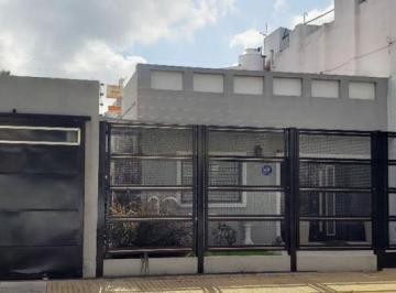 Casa · 100m² · 3 Ambientes · 1 Cochera · Casa en Venta en Ramos Mejia