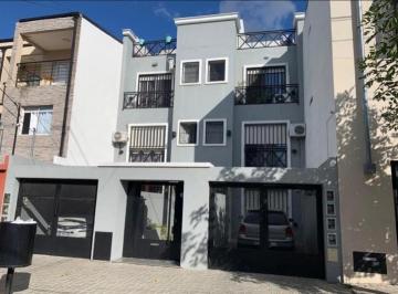 Departamento · 80ha · 3 Ambientes · Departamento en Venta en Ramos Mejia