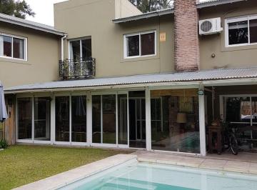 Casa · 180m² · 5 Ambientes · 1 Cochera · Casa - San Jacinto