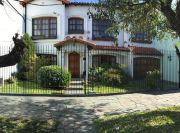 Casa · 296m² · 3 Dormitorios · 3 Cocheras · Casa - Banfield Oeste