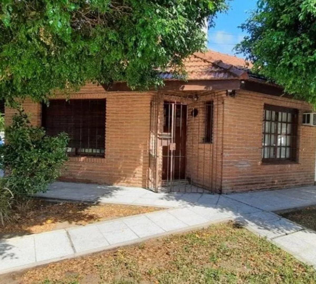 Camacua 700, Ituzaingó Norte, Ituzaingó
