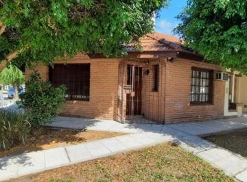PH · 72m² · 3 Ambientes · 1 Cochera · Casa PH Venta Ituzaingo