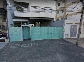 Garage · 15m² · 1 Cochera · Cochera Descubierta en Venta Sobre Edificio en Olivos