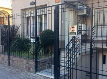 Casa · 120m² · 3 Ambientes · 1 Cochera · Casa en Venta Corrientes 148 Apto Crédito