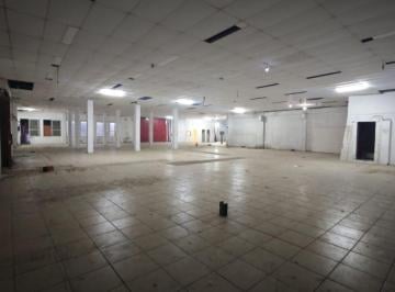 Bodega-Galpón de 10 ambientes, Lomas de Zamora · Alquiler Inmueble Comercial 1.800 m² Lomas de Zamora con Playa