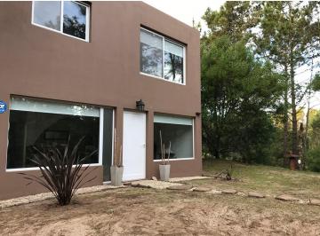 Casa · 117m² · 4 Ambientes · 3 Cocheras · Casa 4 Ambientes Mar de Las Pampas Venta Directa