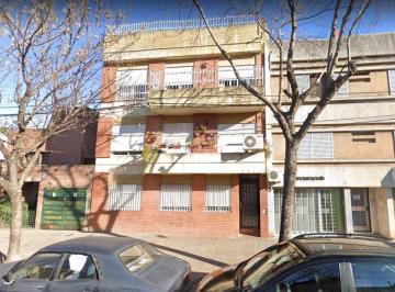 Departamento · 56m² · 3 Ambientes · Venta Departamento 2 Dorm. La Paz 1879 Escalera 1er Piso. Retasado!