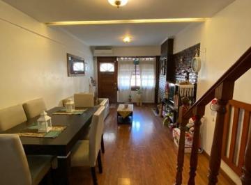 Casa de 4 ambientes, Lanús · Duplex en Venta de 4 Ambientes en Lanus Este con Cochera