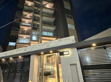Departamento de 3 ambientes, Lanús · Amplios Departamentos de 3 Ambientes, Dos Baños, Calefacción Central