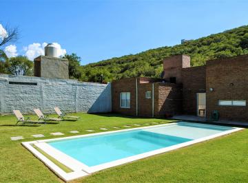 Casa de 3 ambientes, Río Ceballos · Alquiler Amoblado Mensual Hasta Noviembre