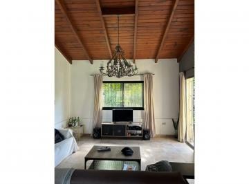 Casa · 200m² · 4 Ambientes · 2 Cocheras · Alquiler Temporario Roldan Casa 4 Dorm.!