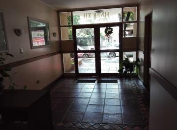 Departamento de 1 ambiente, Almirante Brown · Departamento Muy Amplio de un Ambiente con Cocina Aparte. Impecable.