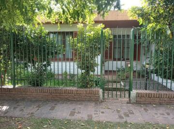 Casa de 4 ambientes, Almirante Brown · Excelente Casa en Adrogue