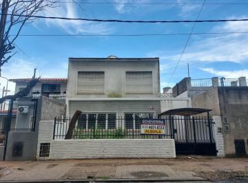 Casa · 150m² · 6 Ambientes · Uso Comercial
