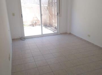 Departamento de 2 ambientes, Pilar · Uso Profesional - Departamento 2 Ambientes con Patio en Pilar Centro