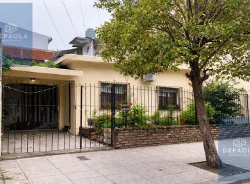 Casa · 140m² · 5 Ambientes · 4 Cocheras · Venta Casa Multifamiliar 3 Unidades Cochera Patio - Vicente Lopez - Villa Martelli