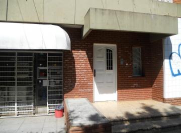 Casa de 9 ambientes, San Isidro · Edificio Tipo Vivienda Multifamiliar 3 Locales y 6 Oficinas